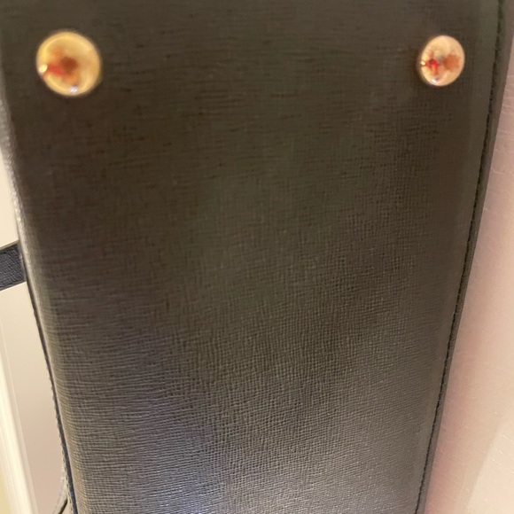 Lacucci leather backpack style purse in black with interior zip pocket - Picture 9 of 14